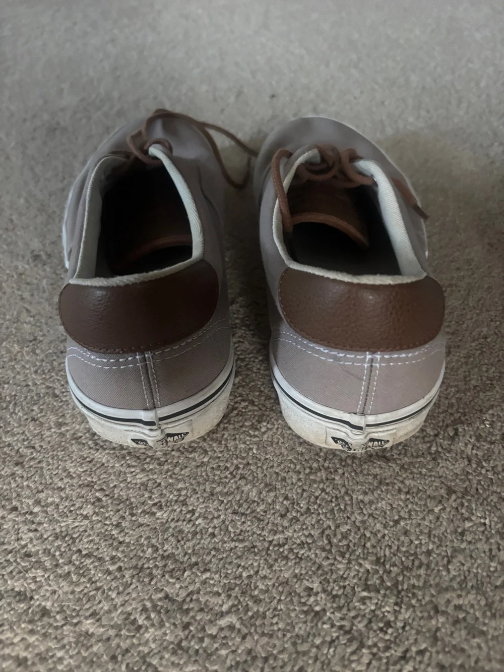 N/A comfortable canvas